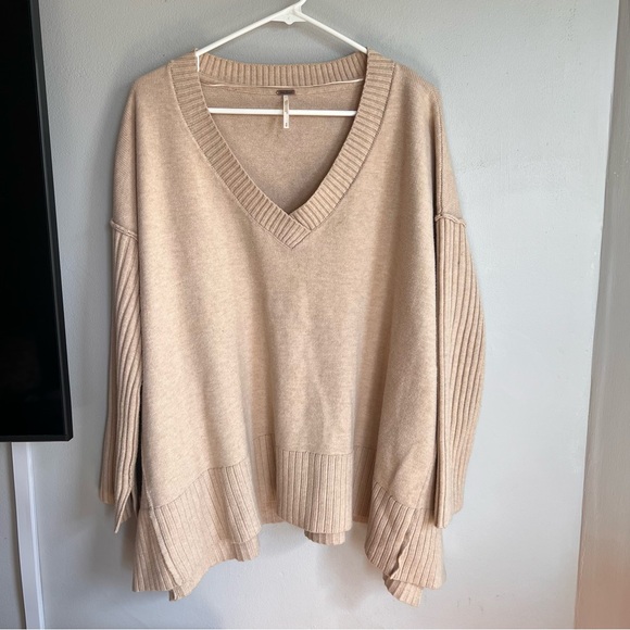 FREE PEOPLE Orion Sweater Oversized V-Neck A-Line Tunic Sweater Cream S - Picture 1 of 9